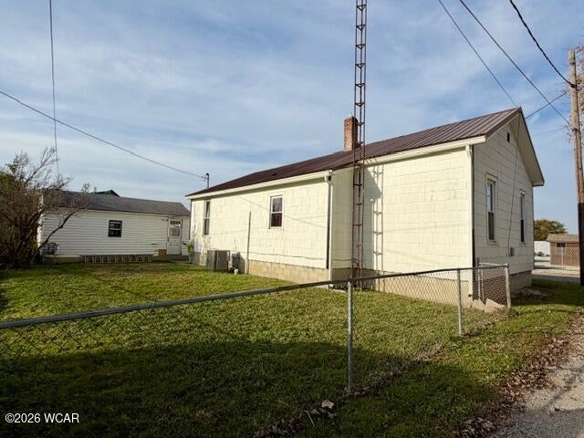 Photo of 319 W Lynn Street, Kenton, OH 43326 (MLS # 312057)