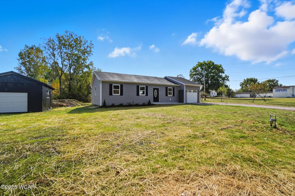 Photo of 4883 S Dixie Highway, Lima, OH 45806 (MLS # 308265)