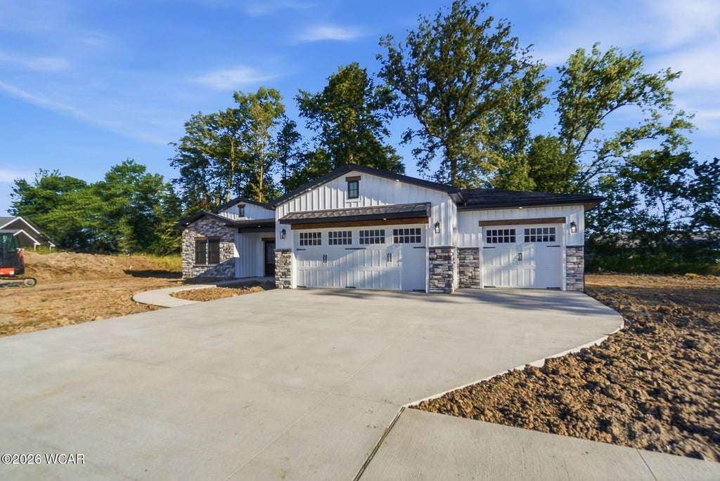 Photo of 164 Dealey Drive, Convoy, OH 45832 (MLS # 311551)