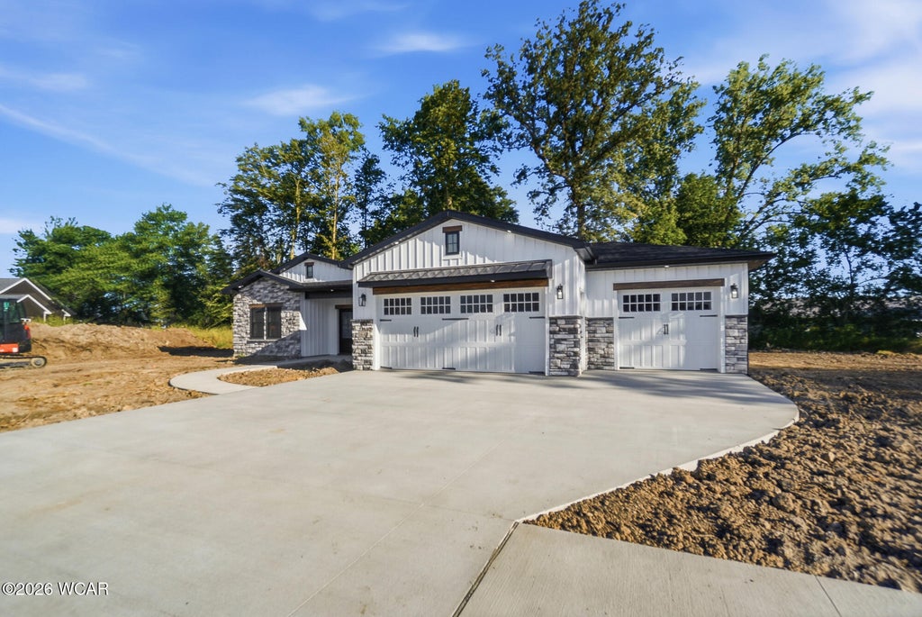 Photo of 164 Dealey Drive, Convoy, OH 45832 (MLS # 311551)