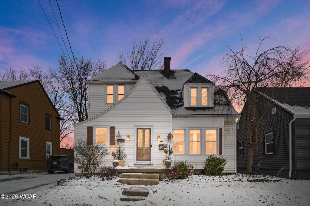 Photo of 308 S Judkins Avenue, Lima, OH 45805 (MLS # 309087)