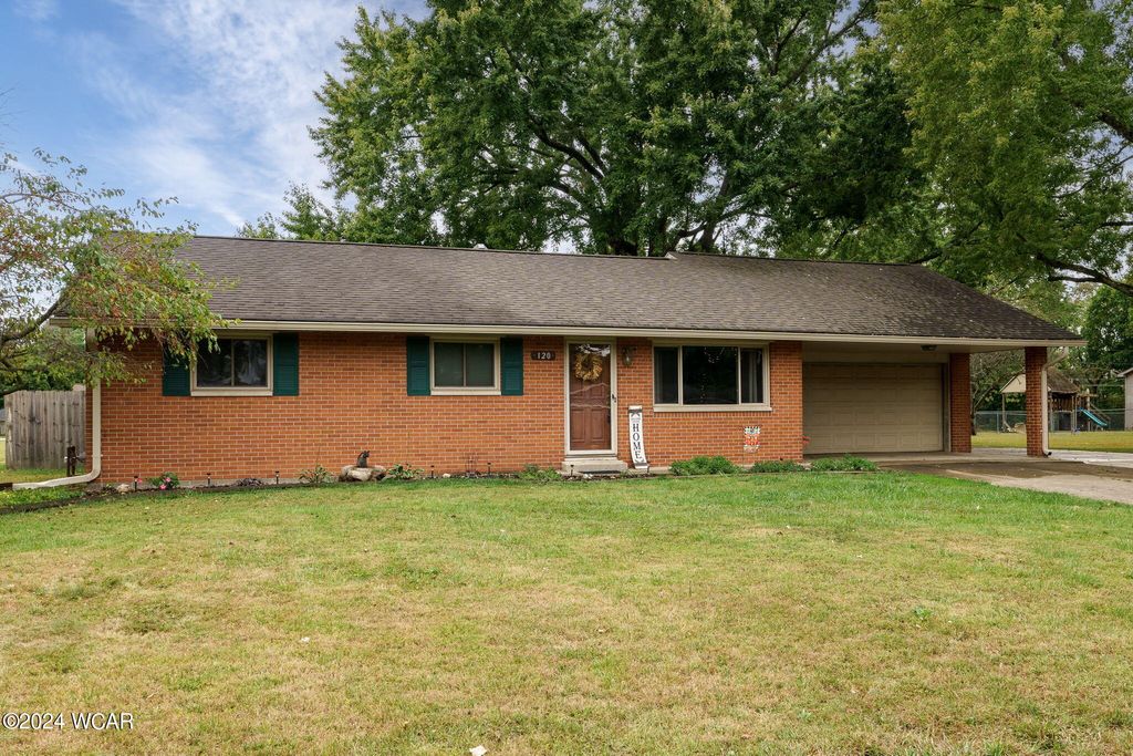 Photo of 120 Windmere Drive, Troy, OH 45373 (MLS # 309705)