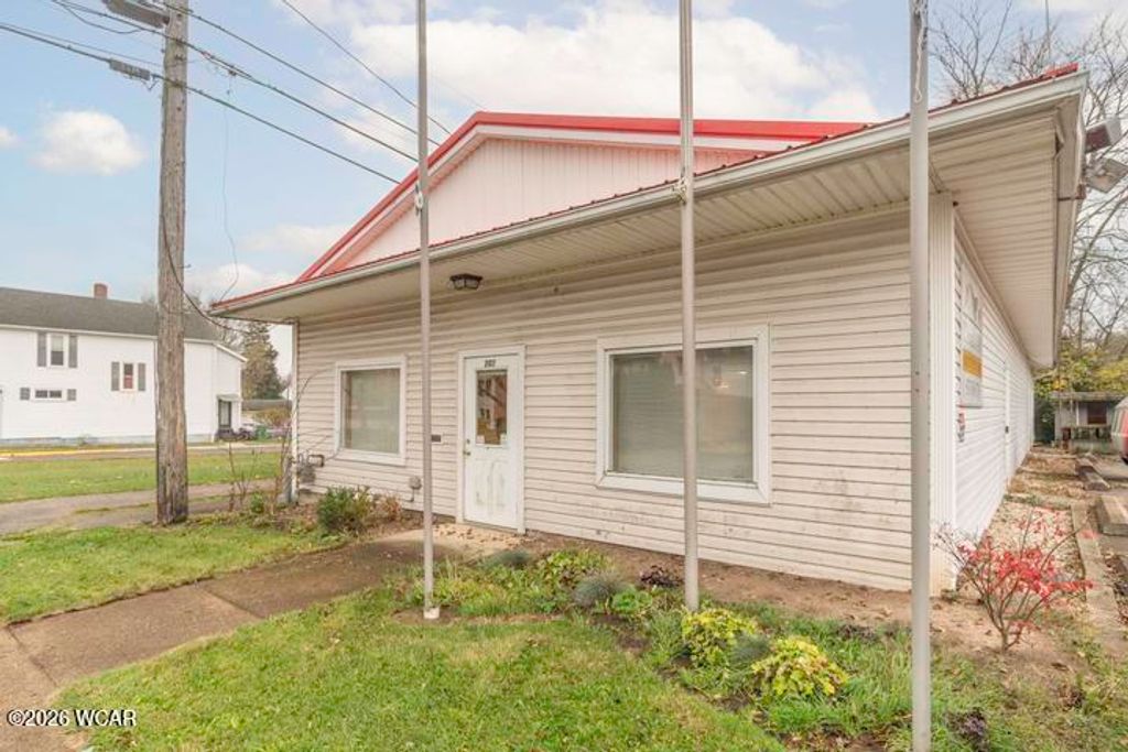 Photo of 207 W Water Street, Sidney, OH 45365 (MLS # 309754)