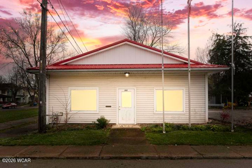 Photo of 207 W Water Street, Sidney, OH 45365 (MLS # 309754)