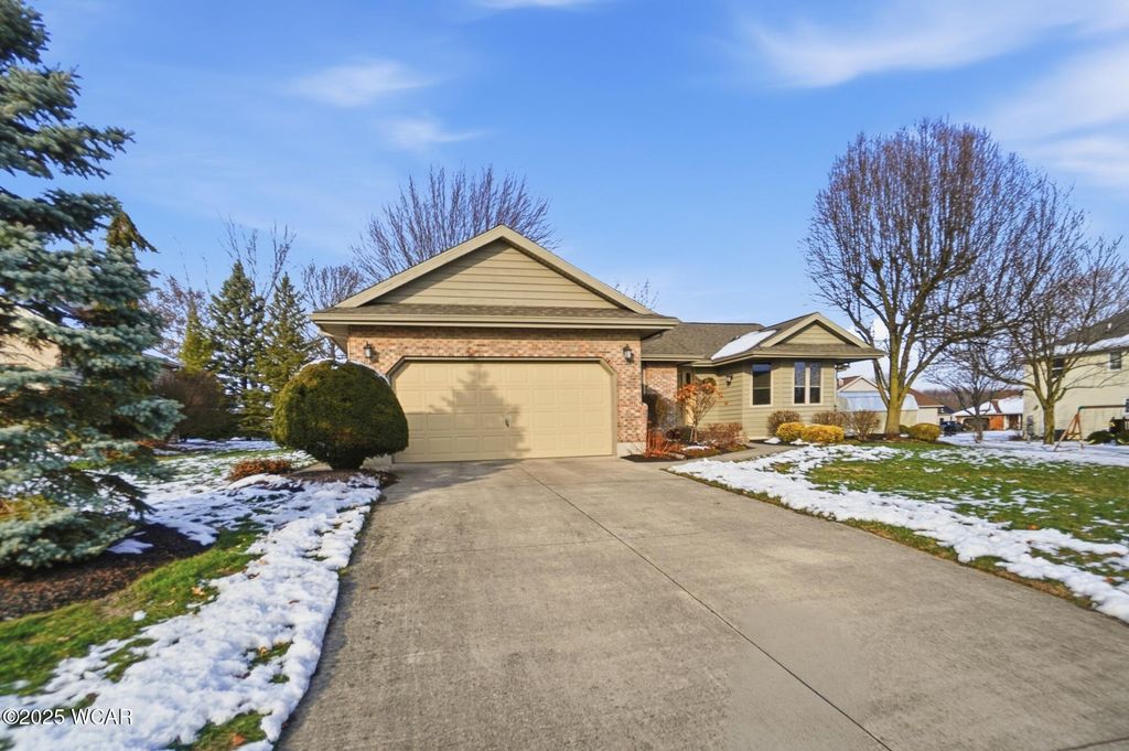 Photo of 115 Oak View Court, Lima, OH 45804 (MLS # 309008)