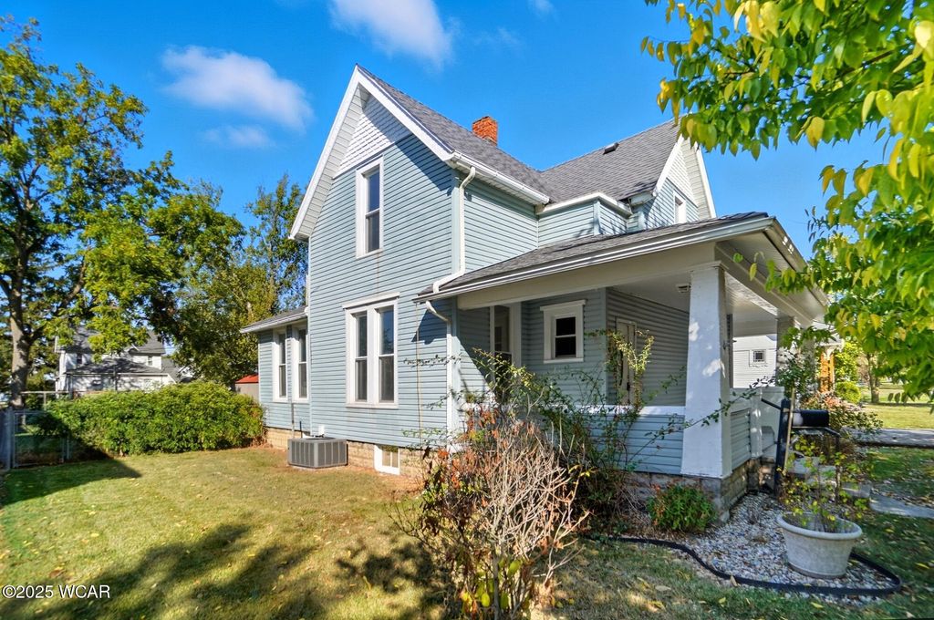 Photo of 633 N Washington Street, Van Wert, OH 45891 (MLS # 308454)