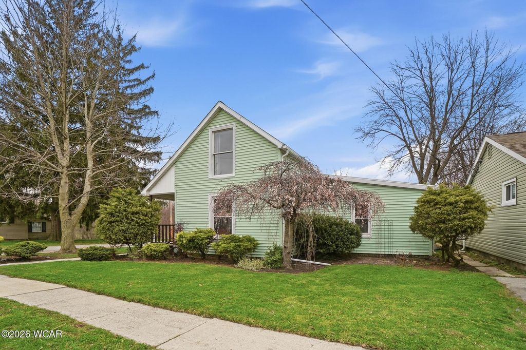 Photo of 1301 Fishlock Avenue, Findlay, OH 45840 (MLS # 309846)