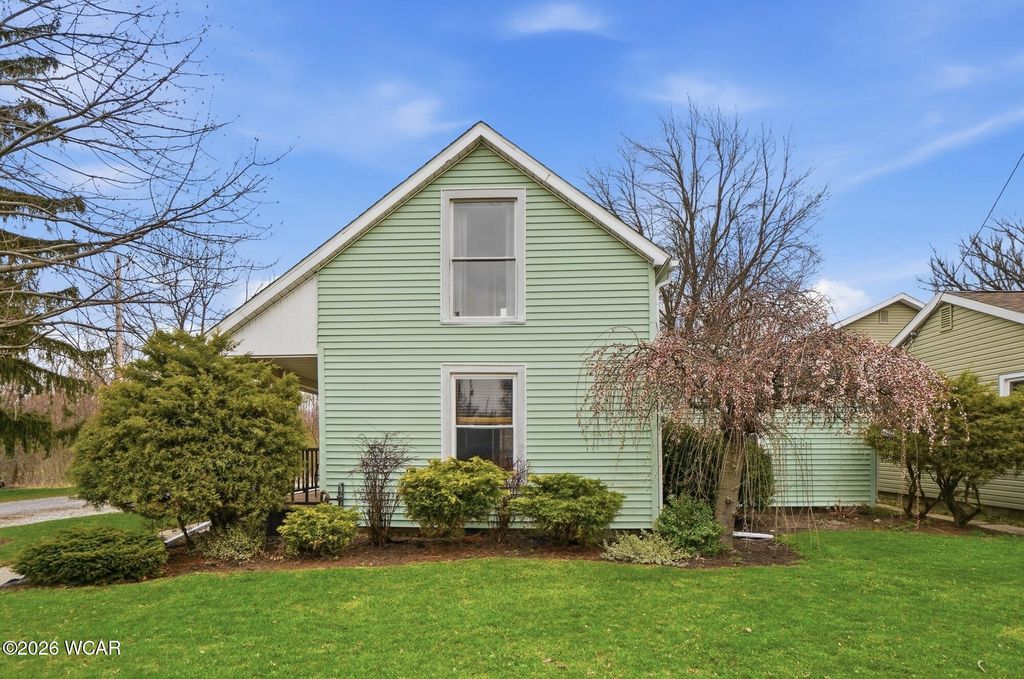 Photo of 1301 Fishlock Avenue, Findlay, OH 45840 (MLS # 309846)