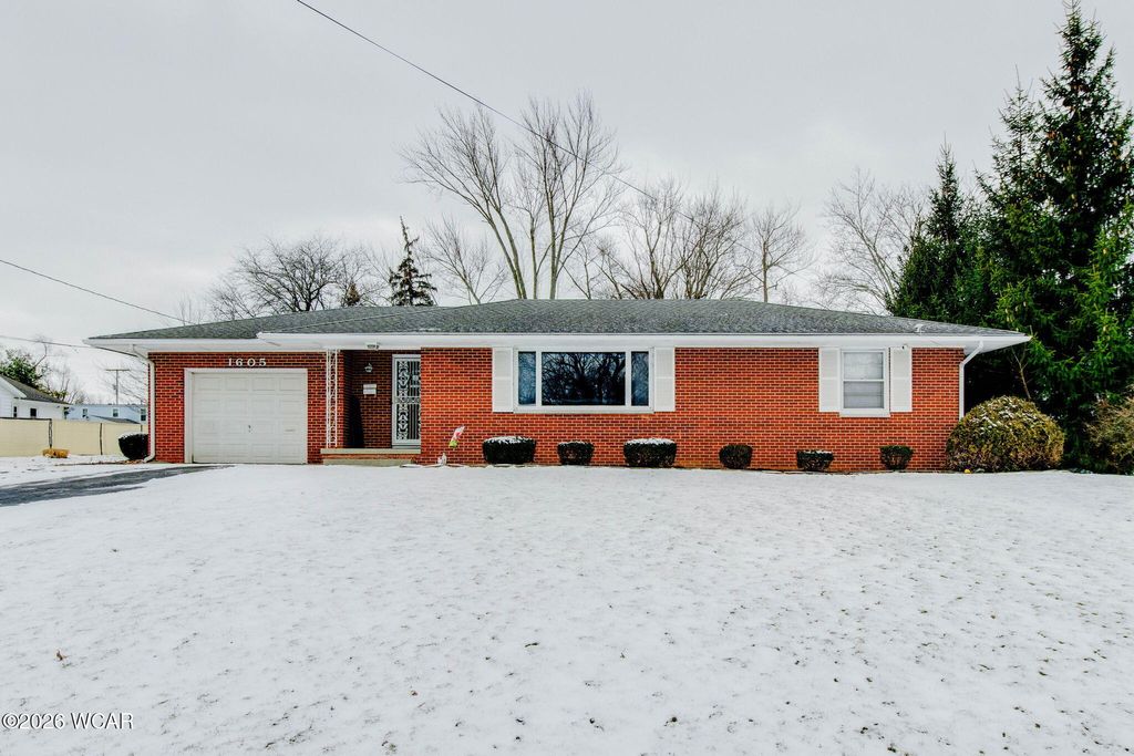 Photo of 1605 Hazel Avenue, Lima, OH 45805 (MLS # 309555)