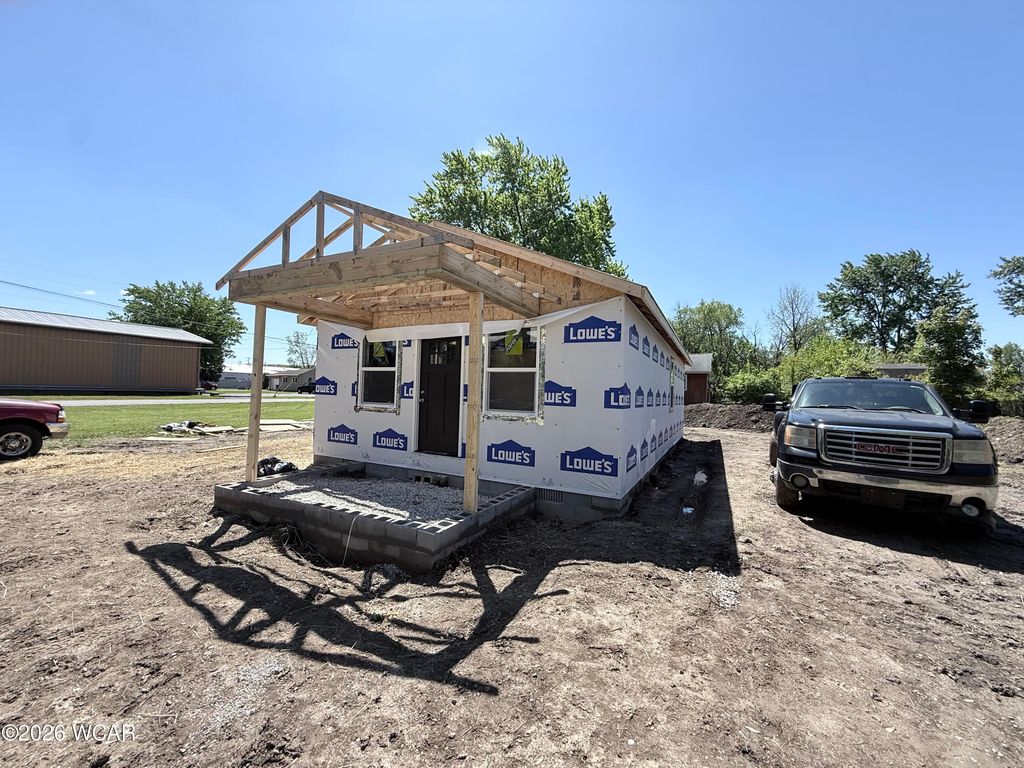 Photo of 1308 E 4th Street, Lima, OH 45804 (MLS # 310183)