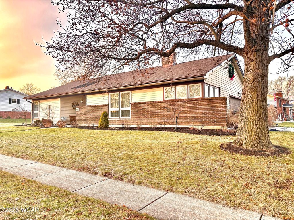 Photo of 195 Carlos Lane, Lima, OH 45804 (MLS # 309145)