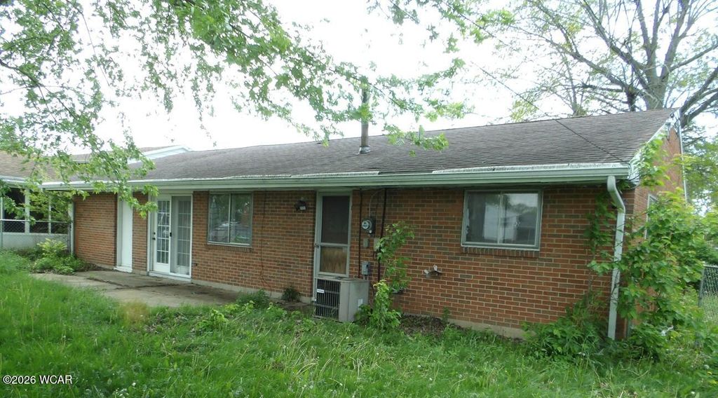 Photo of 2104 Virginia Avenue, Lima, OH 45801 (MLS # 310146)