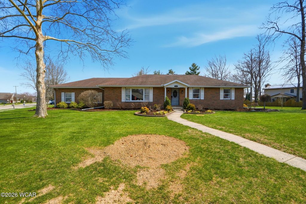 Photo of 2598 Kimberly Drive, Lima, OH 45805 (MLS # 309811)