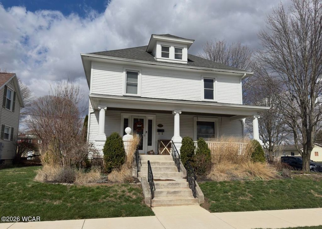 Photo of 602 W Benton Street, Wapakoneta, OH 45895 (MLS # 309660)