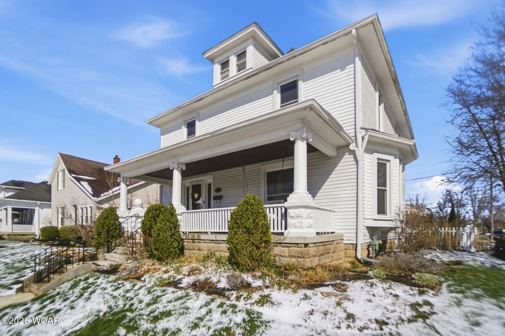 Photo of 602 W Benton Street, Wapakoneta, OH 45895 (MLS # 309660)