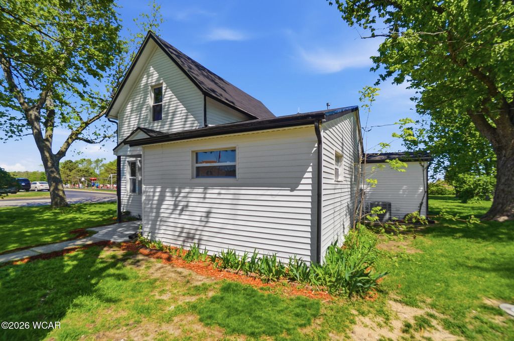 Photo of 206 W Perry Street, Grover Hill, OH 45849 (MLS # 310121)