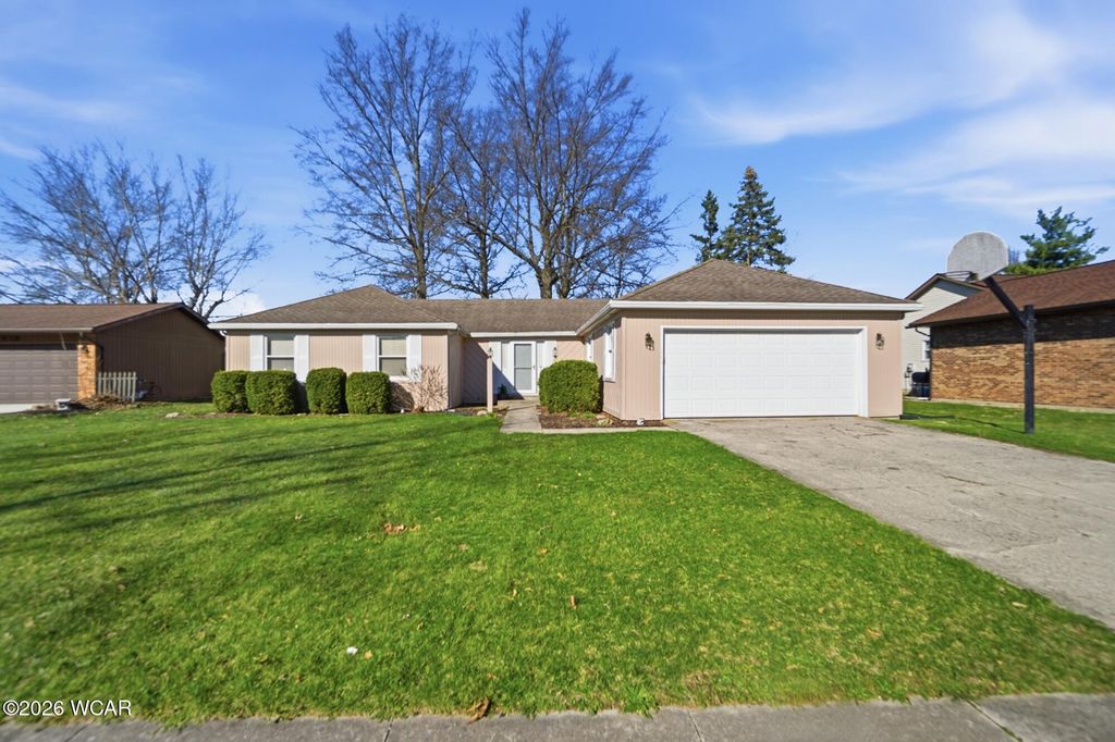 Photo of 1629 Chandler Drive, Lima, OH 45805 (MLS # 309836)