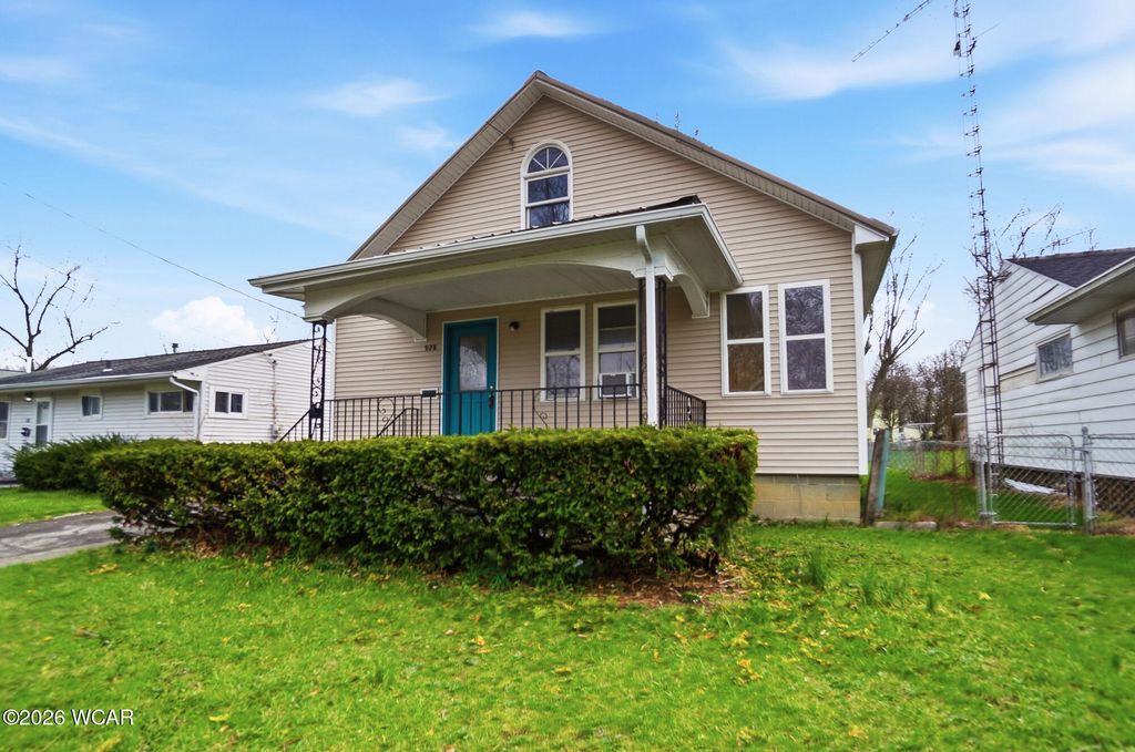 Photo of 928 Burch Avenue, Lima, OH 45801 (MLS # 309780)