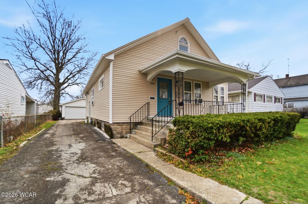 Photo of 928 Burch Avenue, Lima, OH 45801 (MLS # 309780)