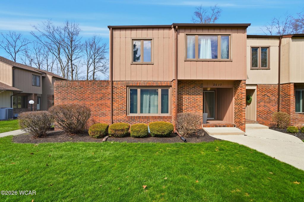 Photo of 2517 Struthmore Drive, Lima, OH 45806 (MLS # 309875)