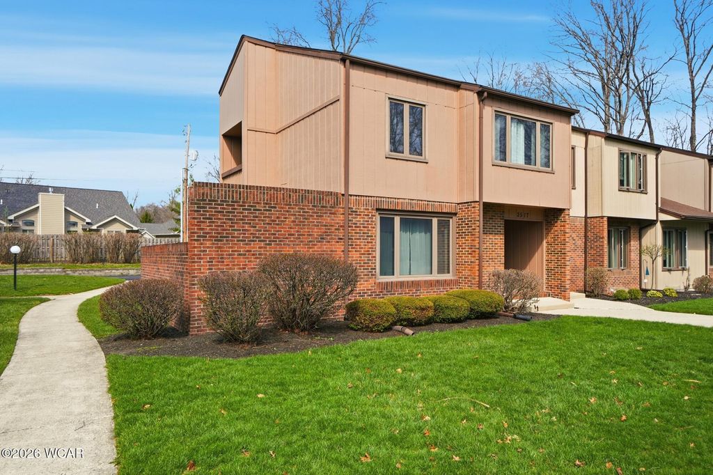 Photo of 2517 Struthmore Drive, Lima, OH 45806 (MLS # 309875)