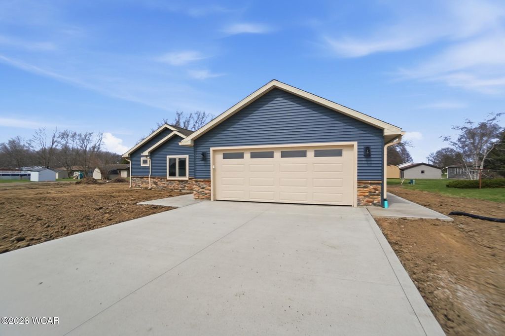 Photo of 116 Dealey Drive, Convoy, OH 45832 (MLS # 309787)