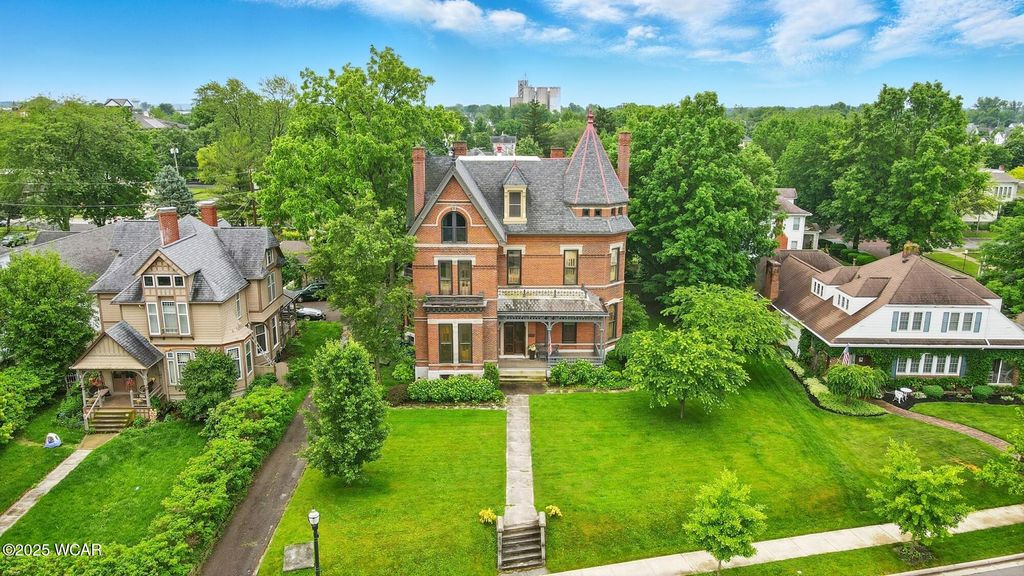 Photo of 307 W Auglaize Street, Wapakoneta, OH 45895 (MLS # 307341)