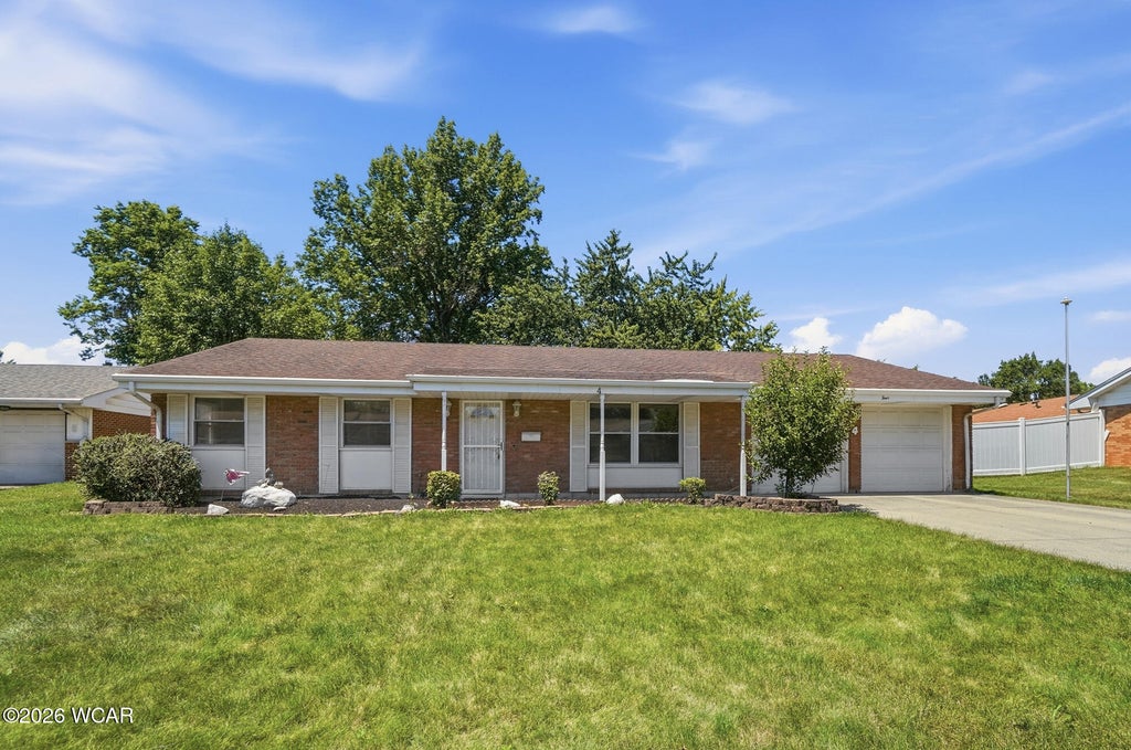Photo of 4 Beaumont Place, Lima, OH 45805 (MLS # 310420)