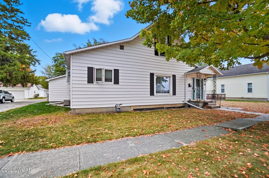 Photo of 810 N Franklin Street, Delphos, OH 45833 (MLS # 308593)