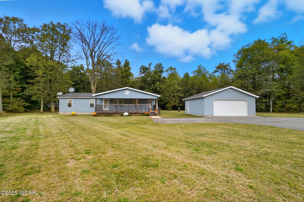 Photo of 6726 Elida Road, Lima, OH 45807 (MLS # 308490)