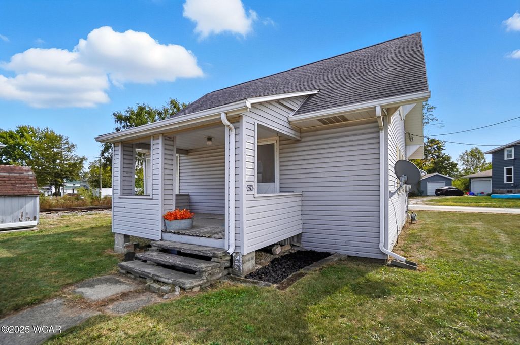 Photo of 624 S Shannon Street, Van Wert, OH 45891 (MLS # 308556)
