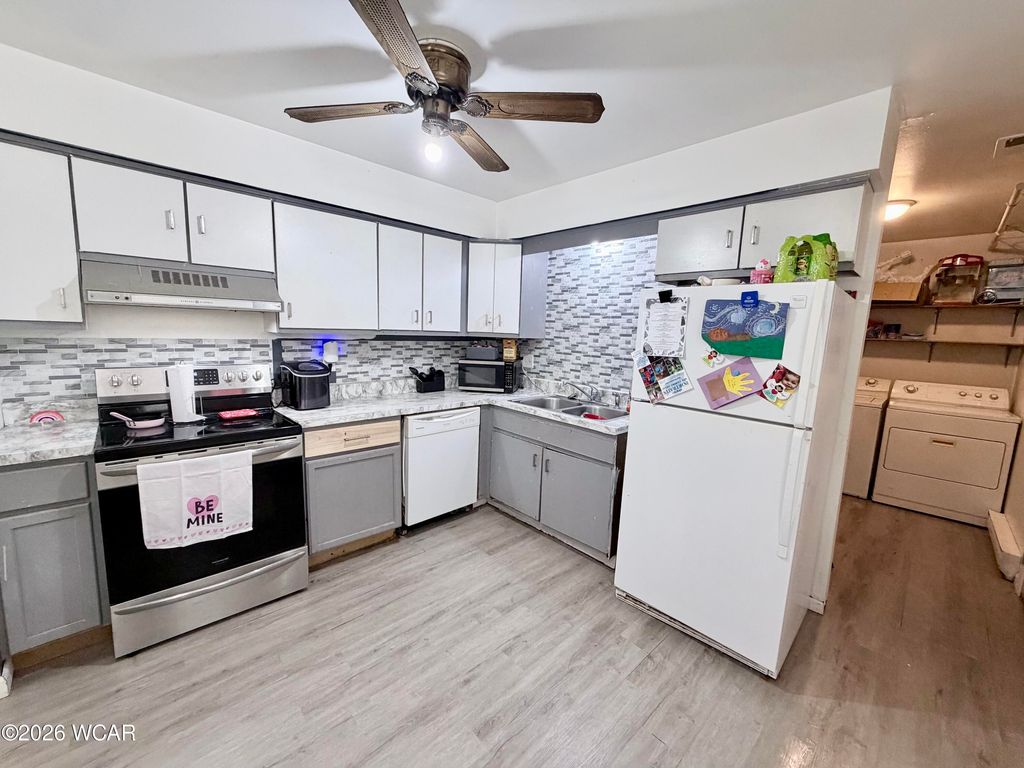 Photo of 1164 Bahama Drive, Lima, OH 45801 (MLS # 309363)