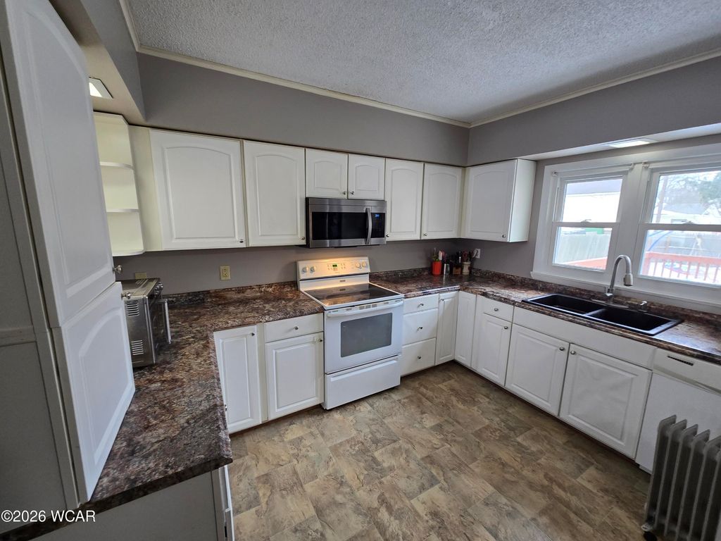 Photo of 411 E E Eliza St Street, Kenton, OH 43326 (MLS # 309519)