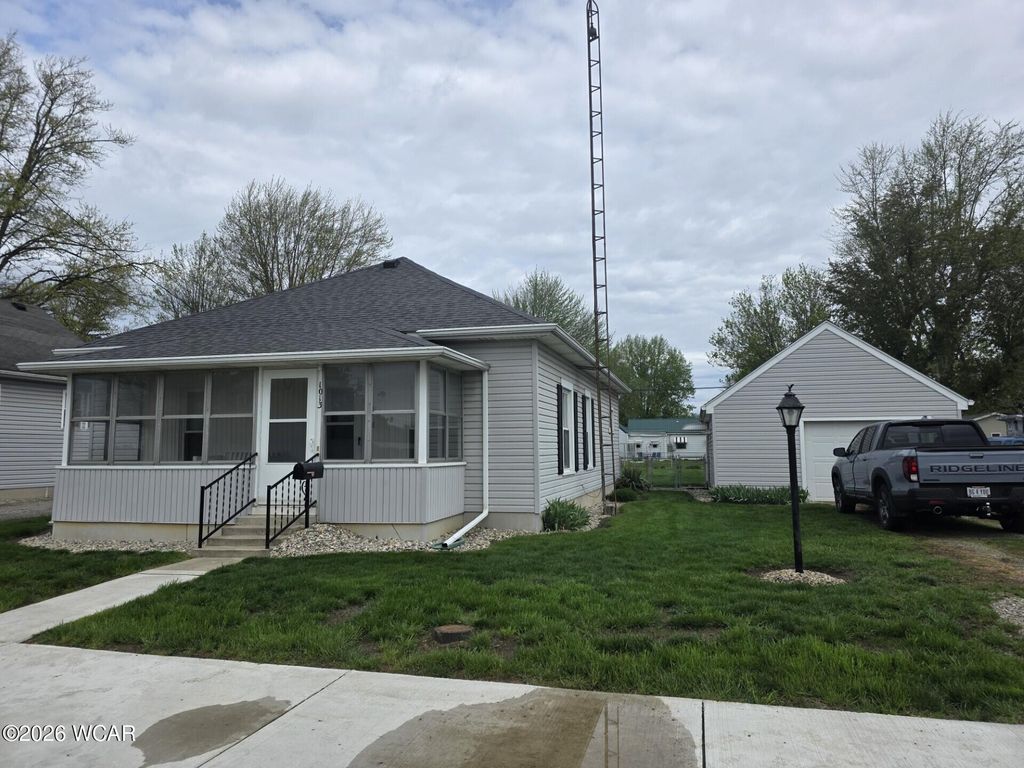 Photo of 1013 Leeson Avenue, Van Wert, OH 45891 (MLS # 309935)