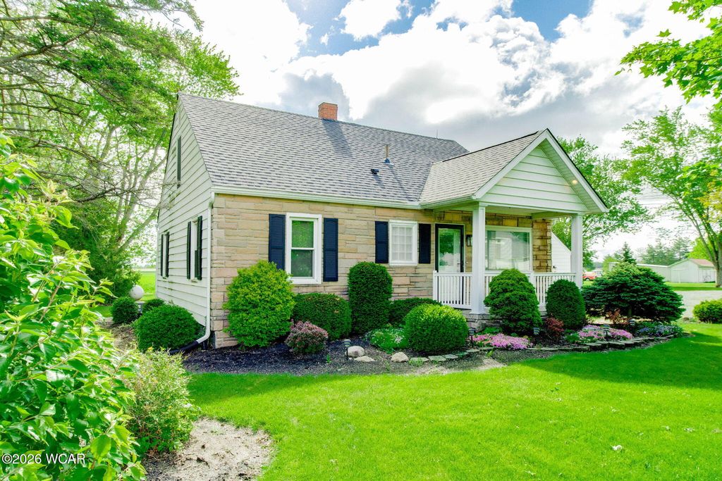 Photo of 3794 N Cable Road, Lima, OH 45807 (MLS # 310112)
