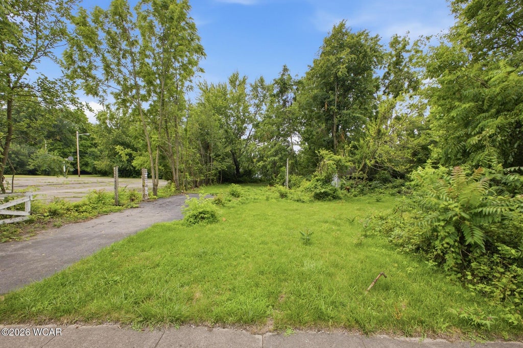 Photo of 0 E Albert Street, Lima, OH 45804 (MLS # 310751)