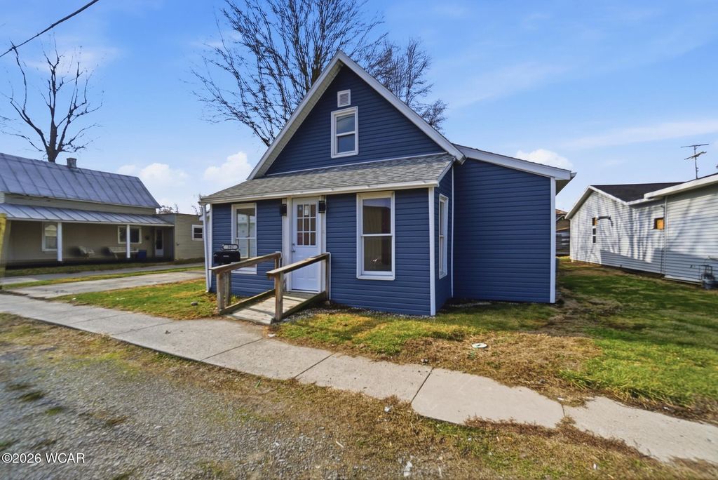 Photo of 302 E Cross Street, Columbus Grove, OH 45830 (MLS # 309681)