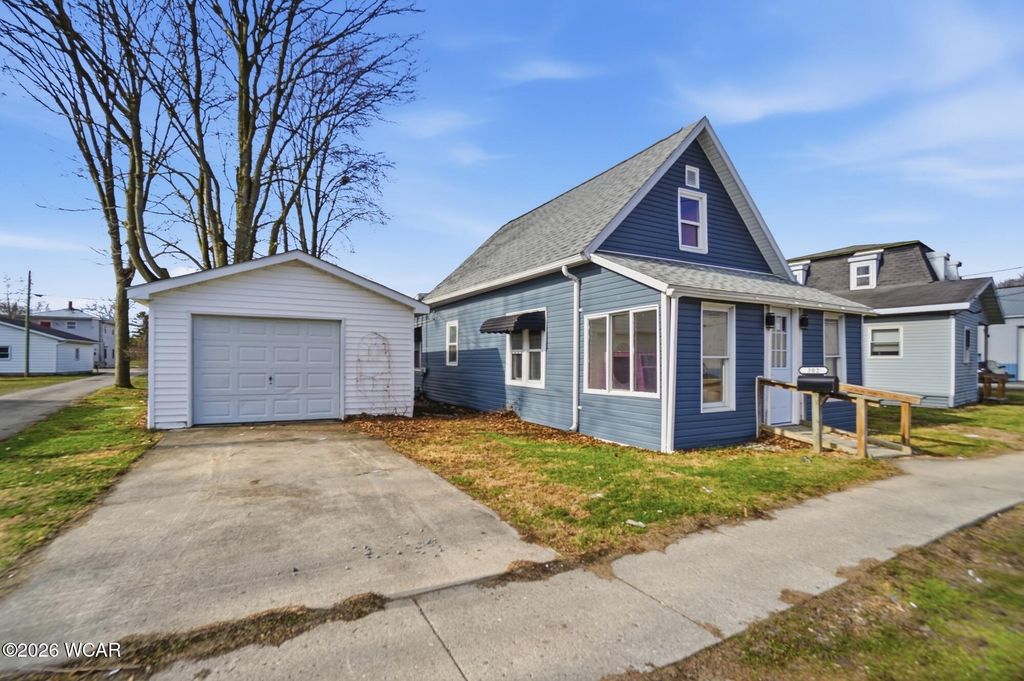 Photo of 302 E Cross Street, Columbus Grove, OH 45830 (MLS # 309681)