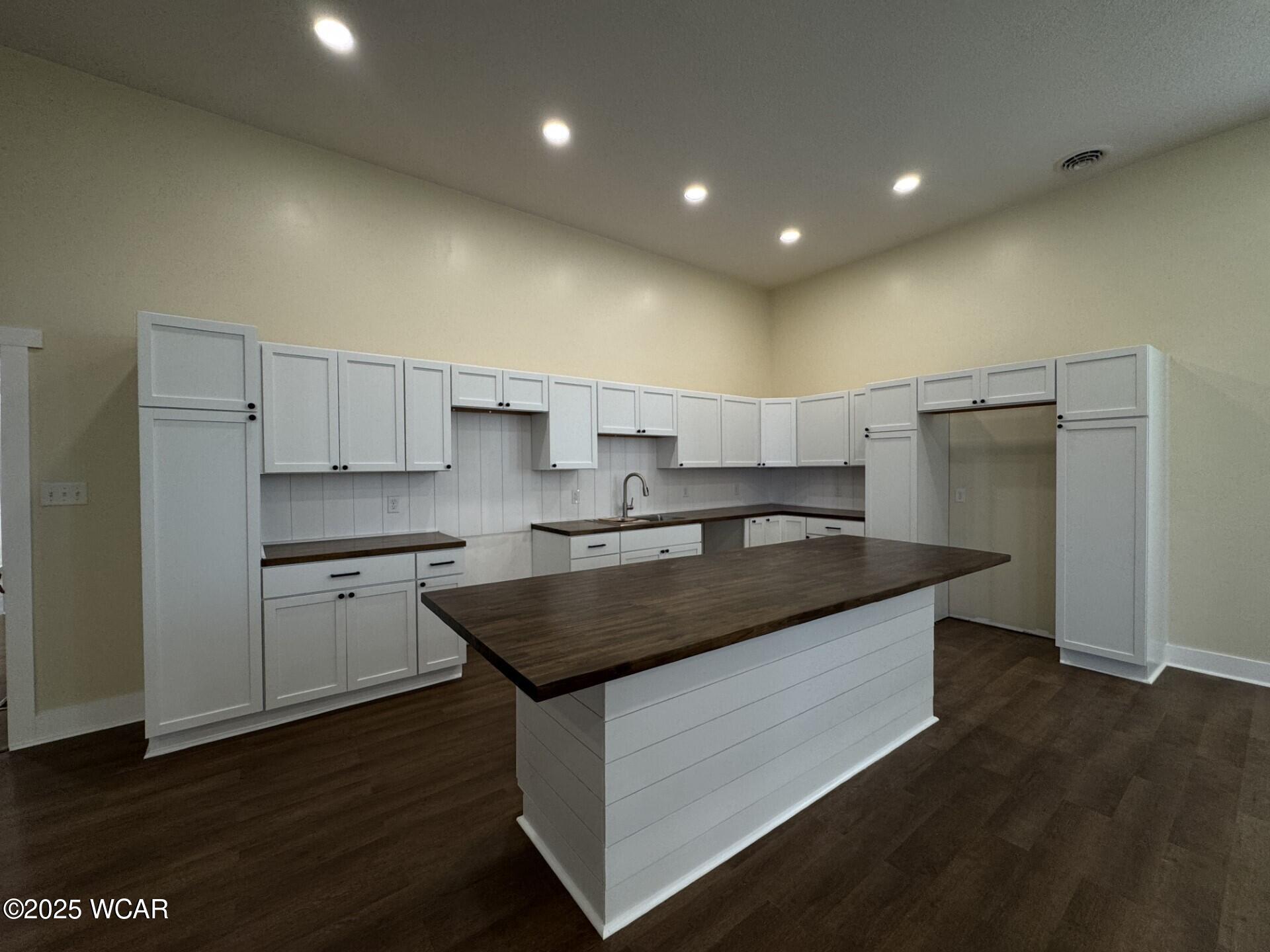 Elida, Ohio 45807, United States, 3 Bedrooms Bedrooms, ,2 BathroomsBathrooms,Residential,Active,202069