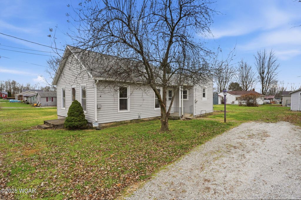 Photo of 920 Cooper Street, Kenton, OH 43326 (MLS # 308914)