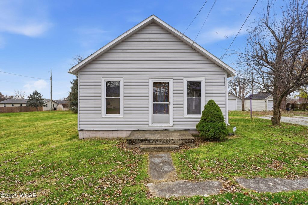 Photo of 920 Cooper Street, Kenton, OH 43326 (MLS # 308914)