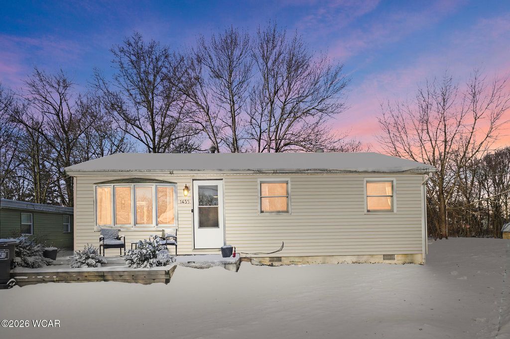 Photo of 1435 N Central Avenue, Lima, OH 45801 (MLS # 309214)