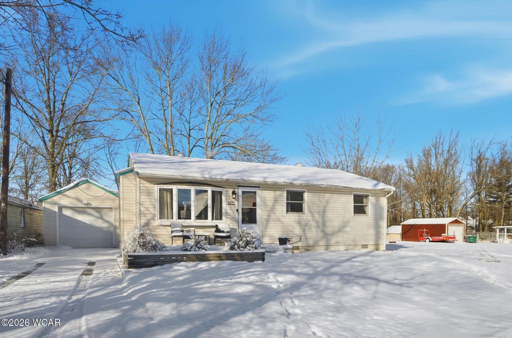 Photo of 1435 N Central Avenue, Lima, OH 45801 (MLS # 309214)