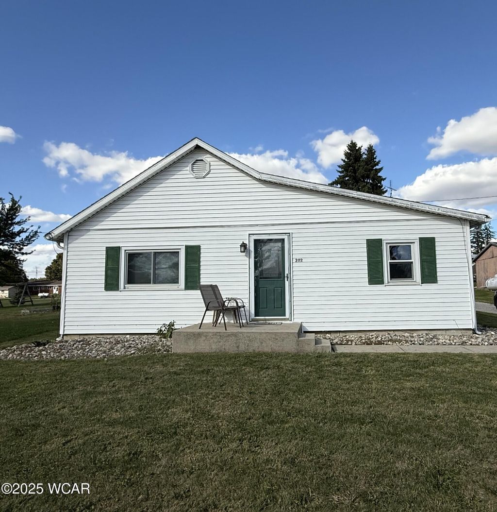 Photo of 202 Mulberry Street, Waynesfield, OH 45896 (MLS # 308534)