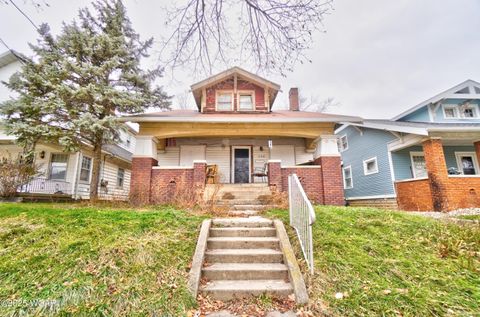 Photo of 530 W Elm Street, Lima, OH 45801 (MLS # 309052)