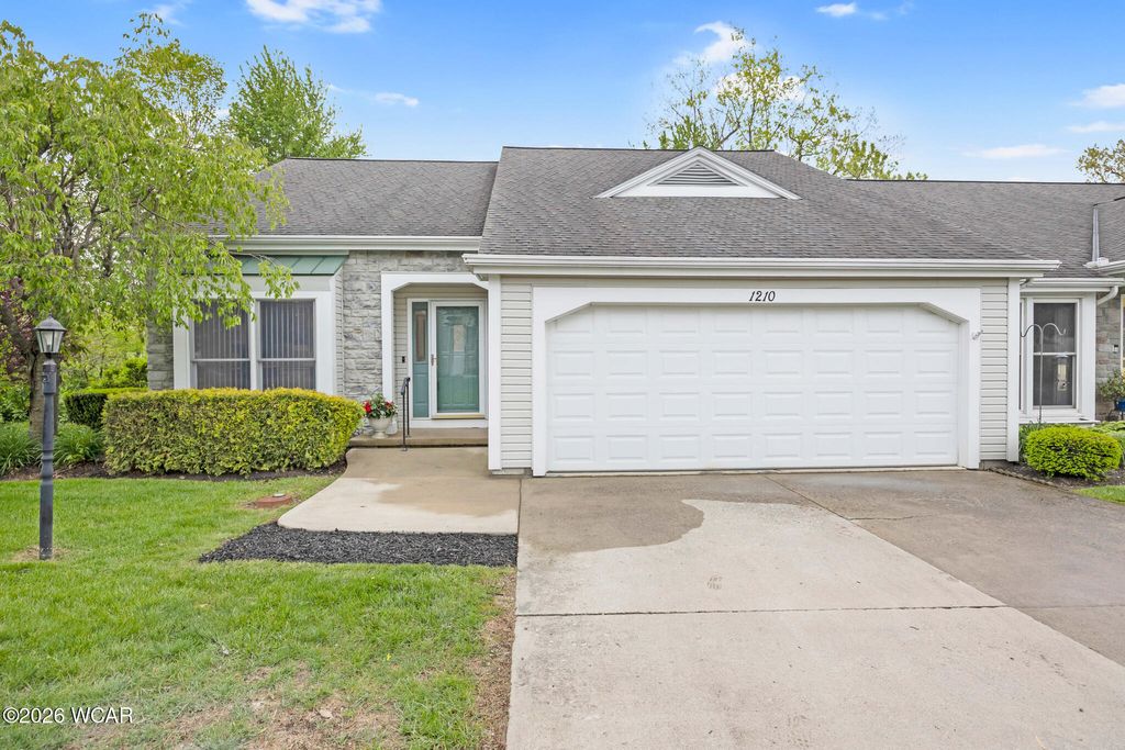Photo of 1210 Shawnee Trace TRCE, Bellefontaine, OH 43311 (MLS # 310214)