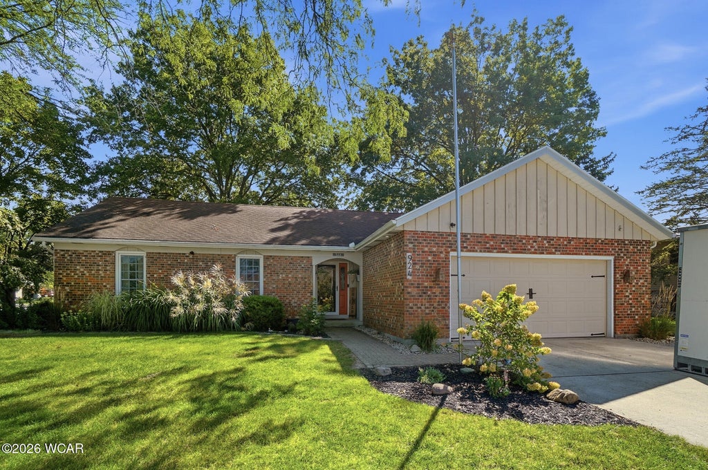 Photo of 924 Aster Drive, Wapakoneta, OH 45895 (MLS # 311240)