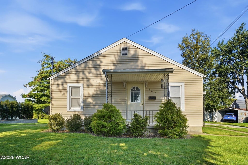 Photo of 807 Court Street, Wapakoneta, OH 45895 (MLS # 311308)