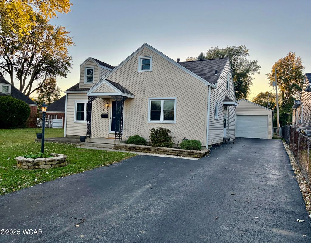 Photo of 620 Willard Avenue, Lima, OH 45804 (MLS # 308604)