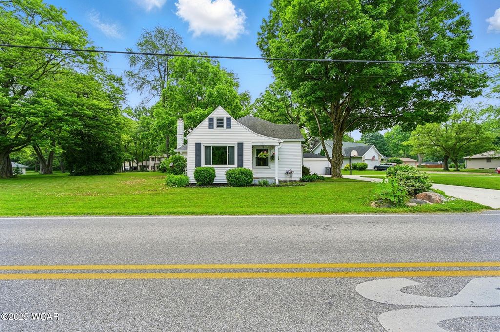 Photo of 2975 Zurmehly Road, Lima, OH 45806 (MLS # 307399)